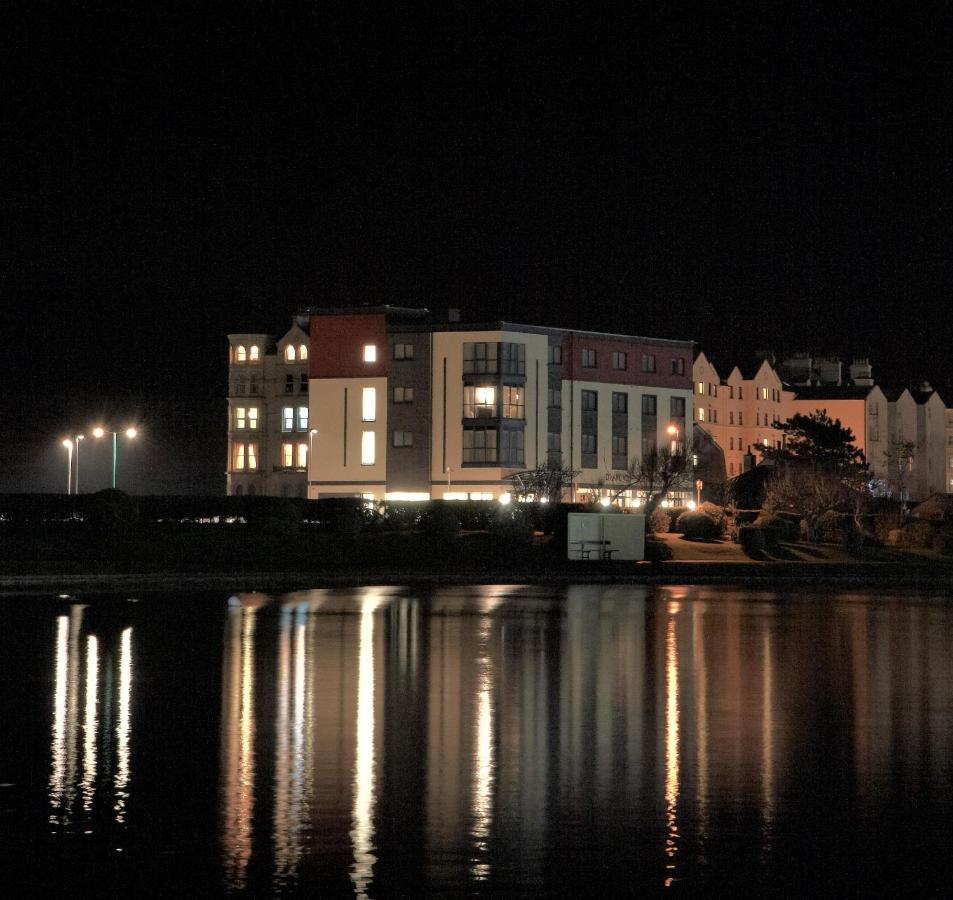 Ramsey Park Hotel Экстерьер фото
