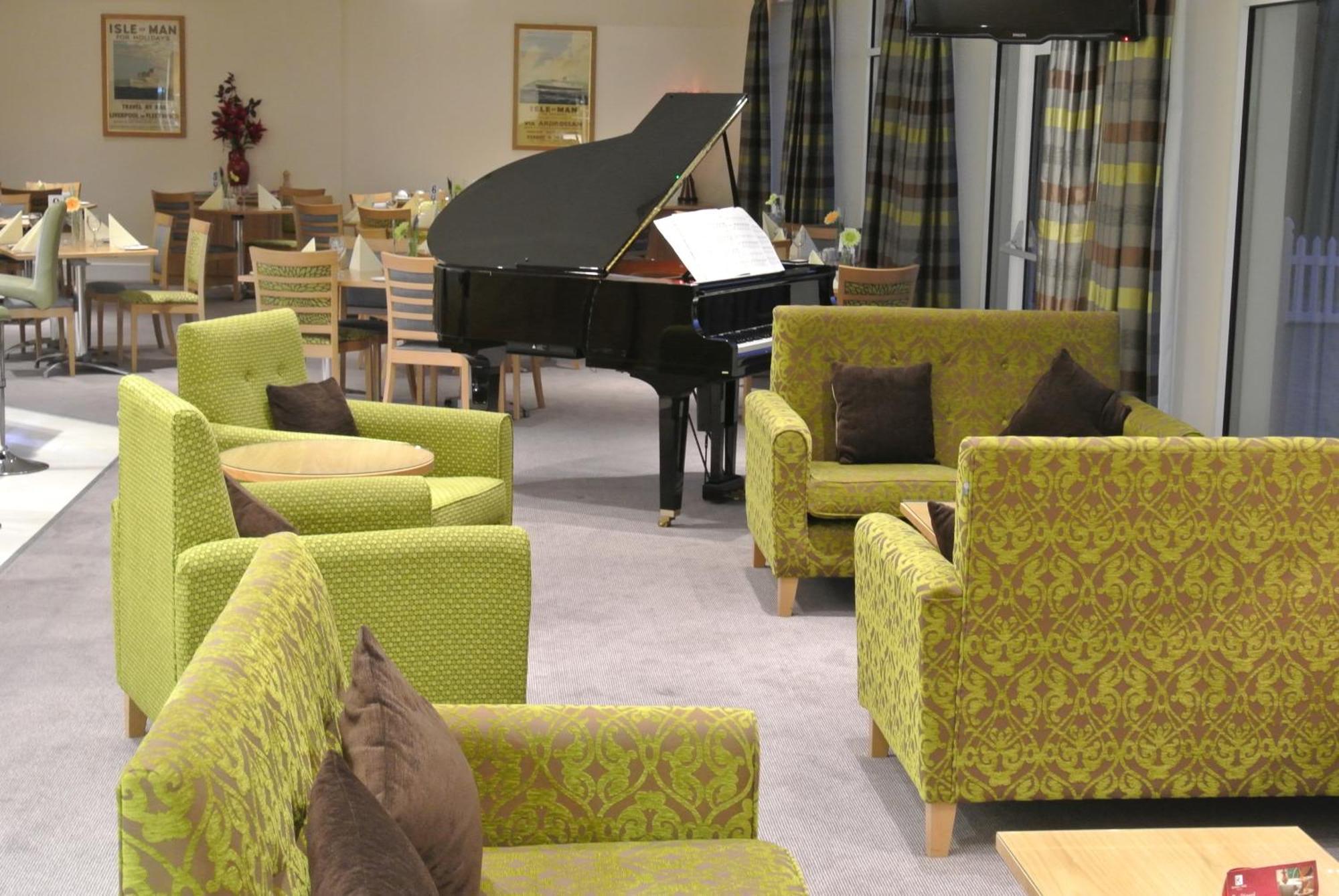 Ramsey Park Hotel Экстерьер фото